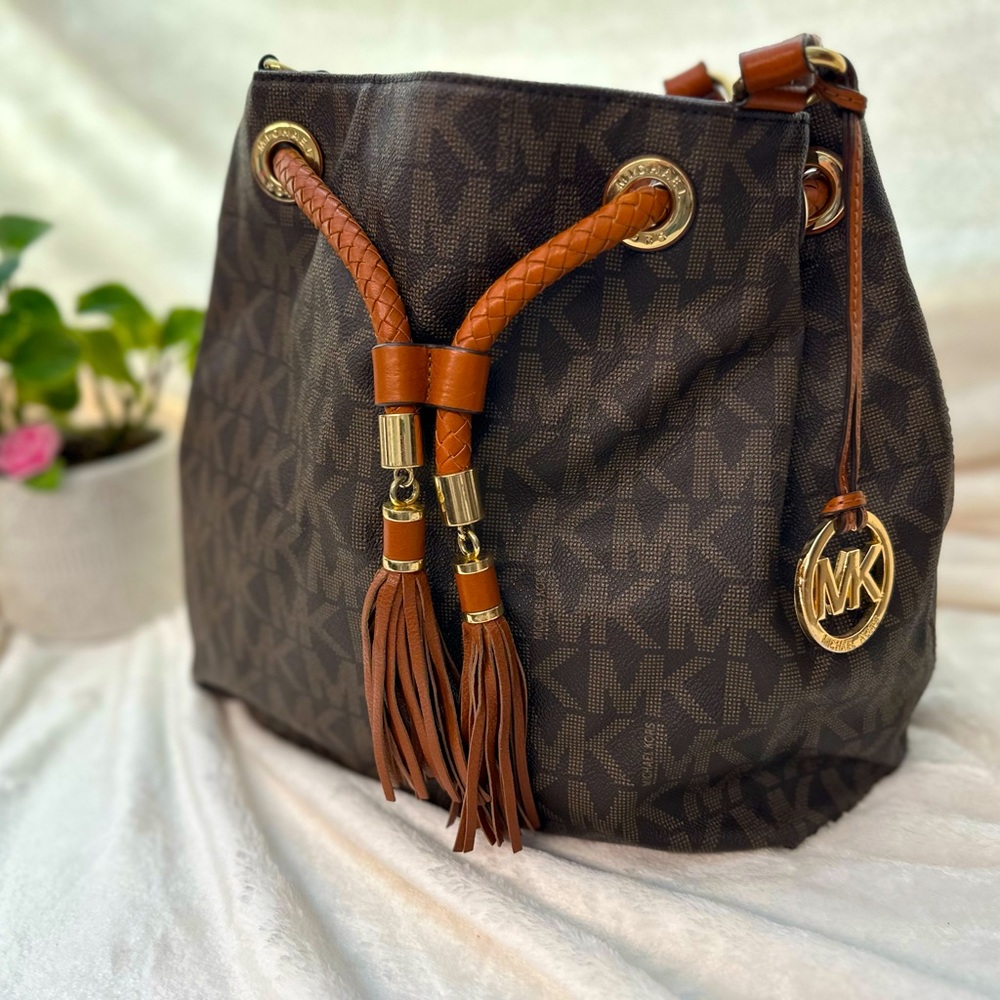 MK purse